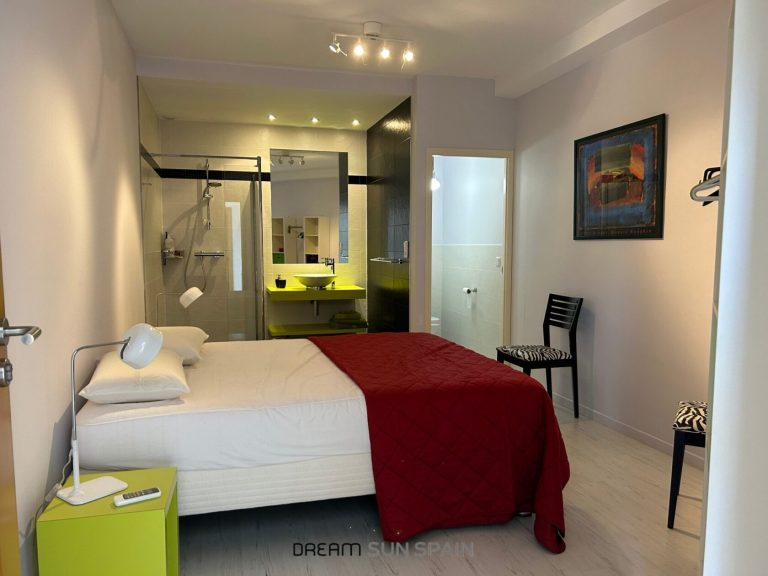 Confort, efficacité et style : villa avec chauffage au sol, double garage et jardin méditerranéen. — photo 25