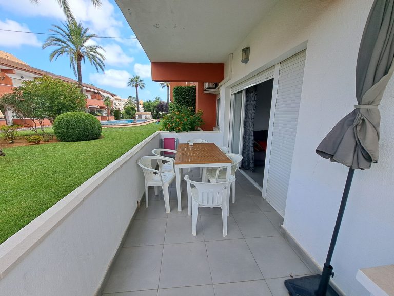 Comodidad y playa en Dénia – Piso con terraza privada en segunda línea de playa. — foto 4