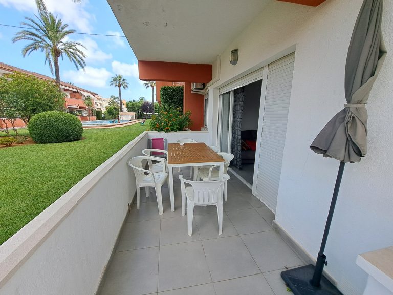 Comodidad y playa en Dénia – Piso con terraza privada en segunda línea de playa. — foto 5