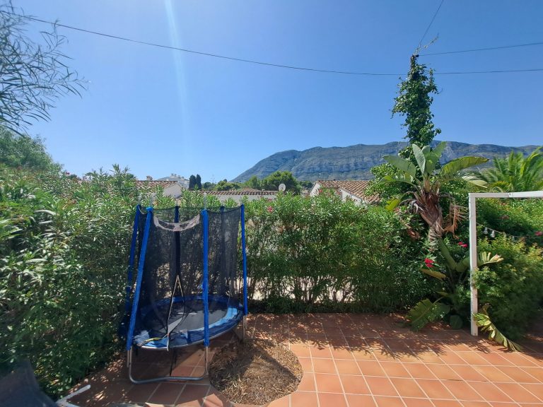 Casa con Alma Mediterránea en el Montgó, Totalmente Renovada. — foto 13