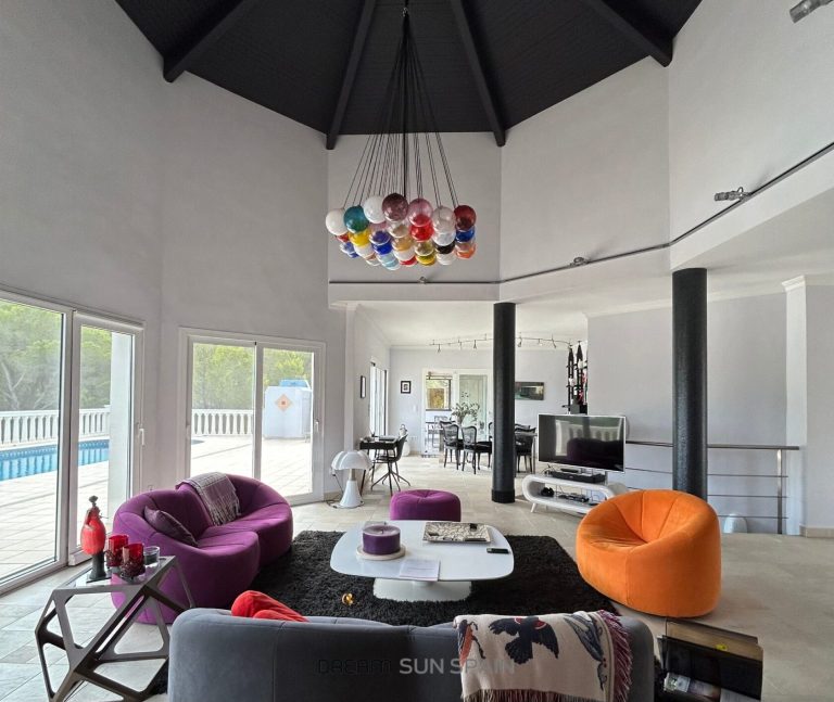 Confort, efficacité et style : villa avec chauffage au sol, double garage et jardin méditerranéen. — photo 4