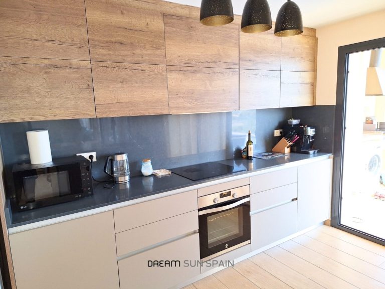 Maison construite en 2020 avec vue sur la mer à Dénia — photo 13