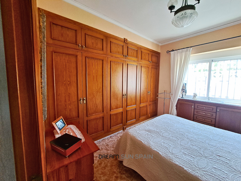 Maison avec grand terrain et vue sur le Montgó — photo 34
