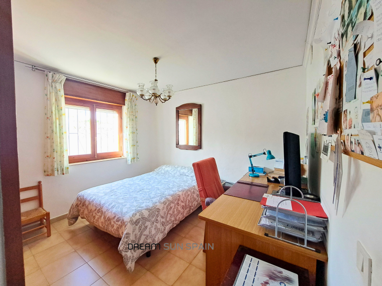 Maison avec grand terrain et vue sur le Montgó — photo 36
