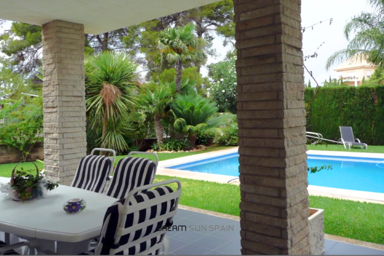 Exclusiva vivienda unifamiliar sobre parcela de 1.145 m². — foto 7