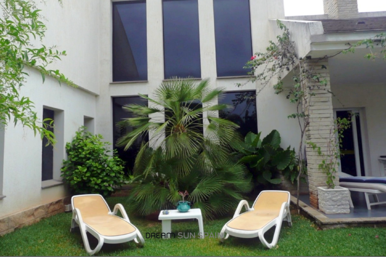Exclusiva vivienda unifamiliar sobre parcela de 1.145 m². — foto 9