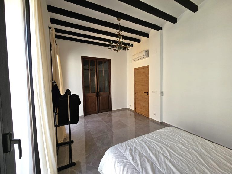 Maison coloniale de luxe dans le centre d’Ondara : un bien unique avec patio privé. — photo 42